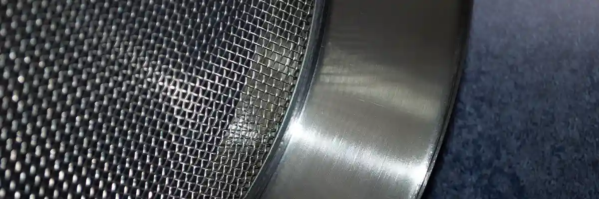 Mantenimiento y Limpieza de Tamices Limpieza de Tamices